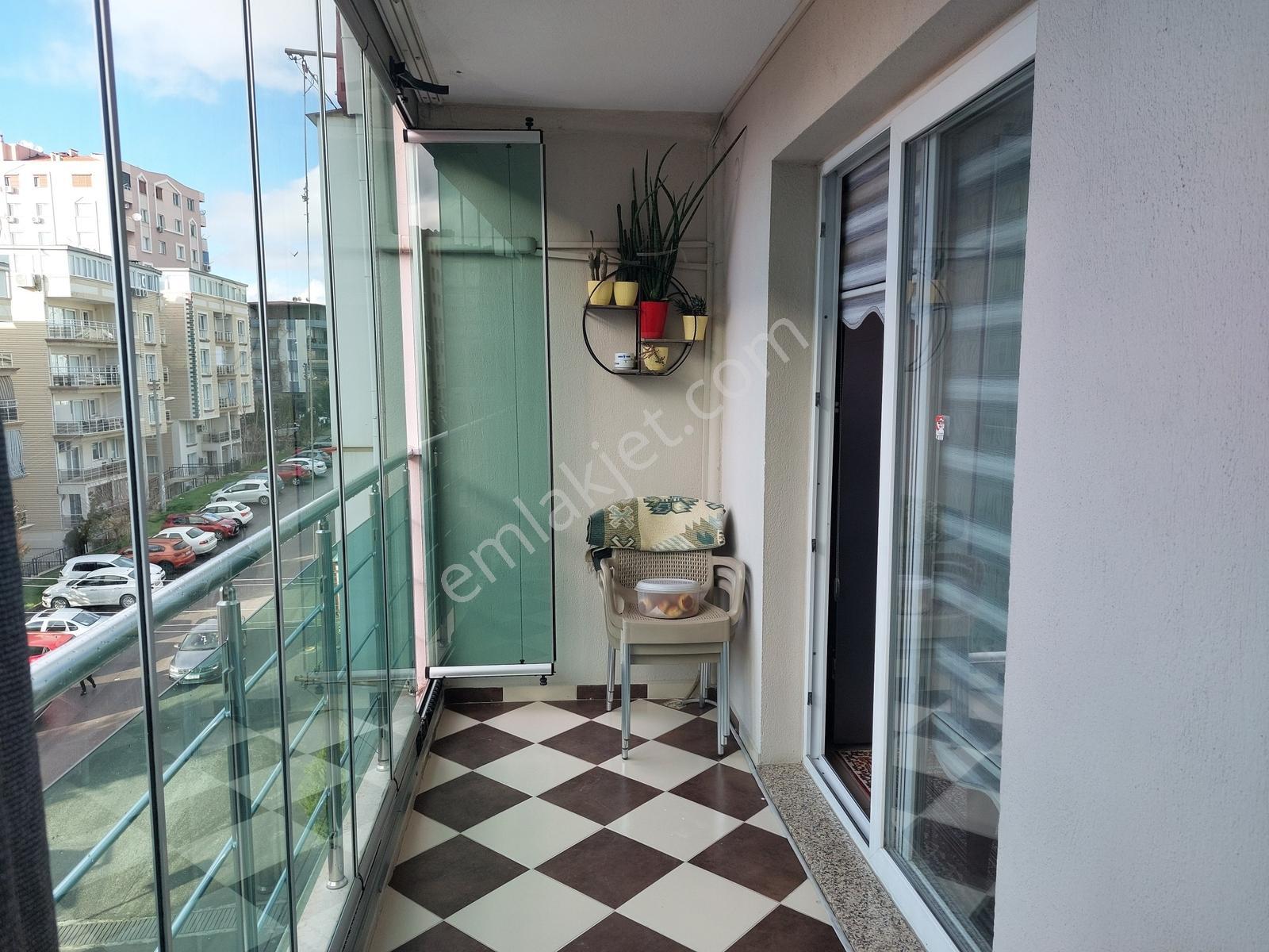 Acil Metro İstasyonu Karşısı D.gazlı Ebeveyn Banyolu 120m2 3+1 — fotoğraf 11