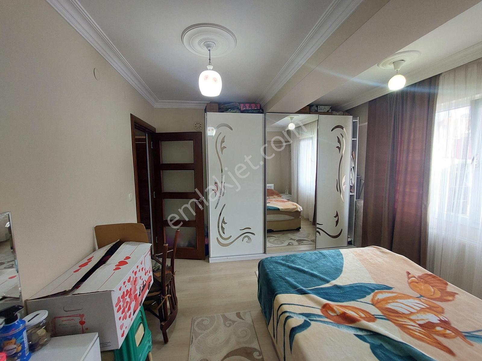 Acil Metro İstasyonu Karşısı D.gazlı Ebeveyn Banyolu 120m2 3+1 — fotoğraf 13