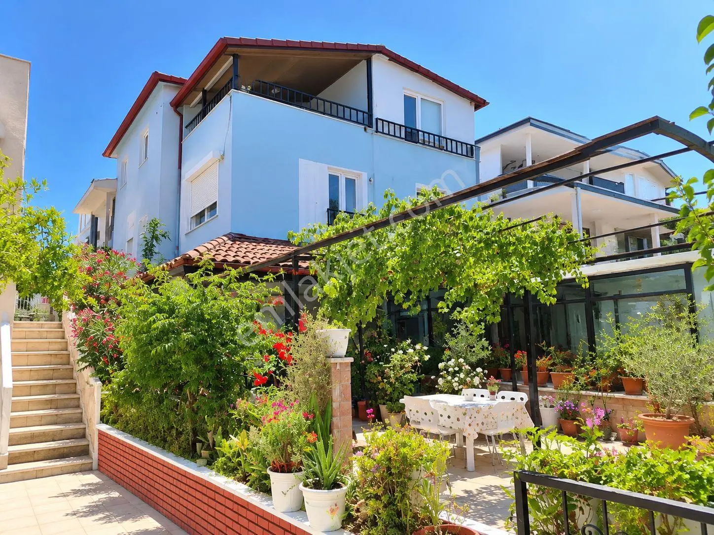 Didim Mavişehirde Denize 100m, 2+1 Deniz Manzaralı Dubleks Villa