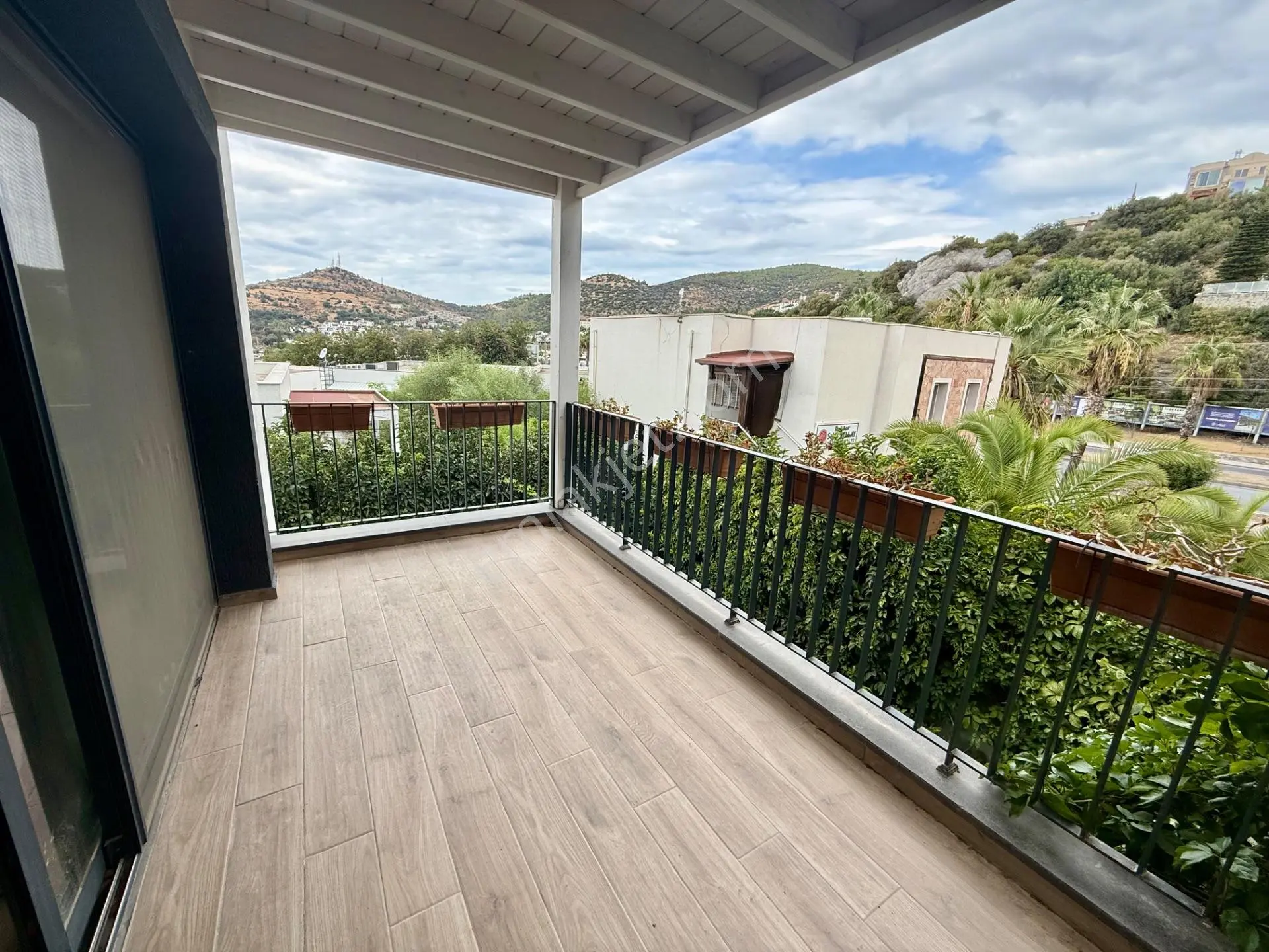 Bodrum Merkez Yokuşbaşı’nda Satılık Yerden Isıtmalı, Eşyalı 2+1 Bahçe Katı — fotoğraf 21
