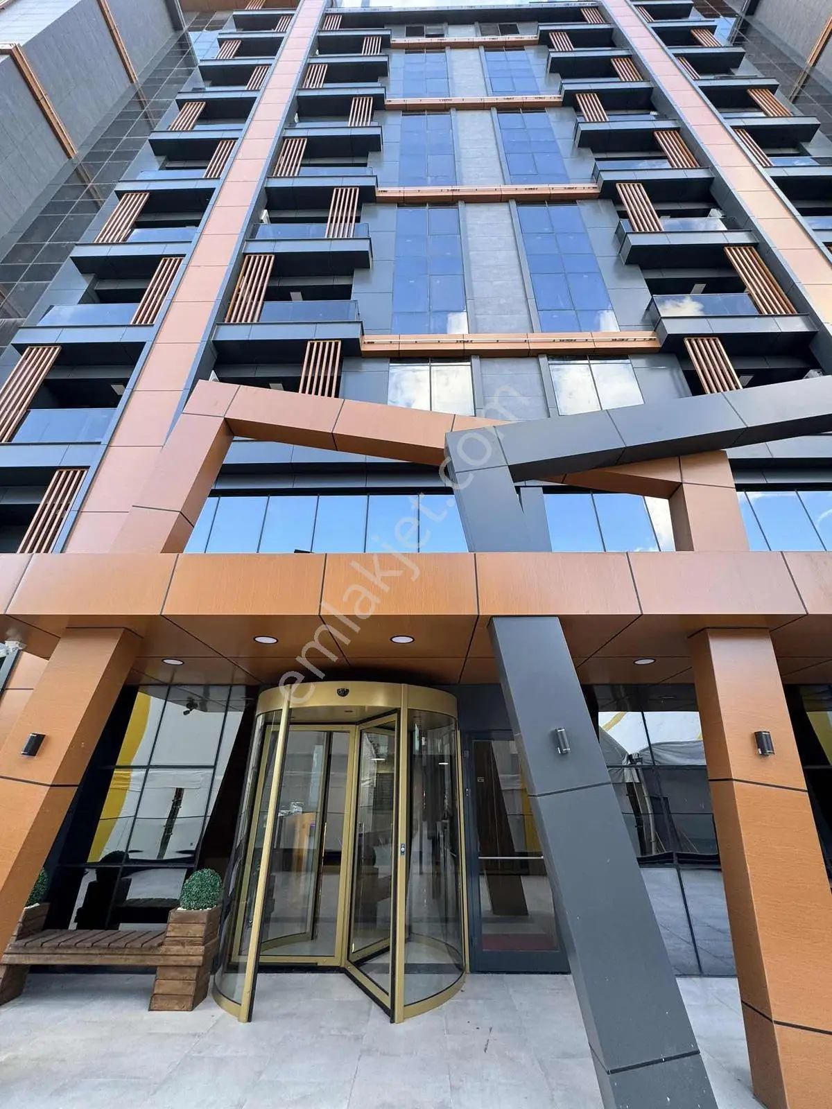 Alipaşa Mahallesin"de Ofise Uygun | Uysal Centroda 55 M² 1+1 — fotoğraf 14