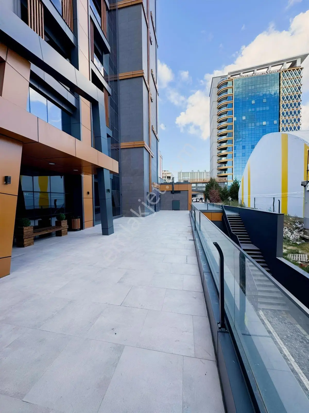Alipaşa Mahallesin"de Ofise Uygun | Uysal Centroda 55 M² 1+1 — fotoğraf 27