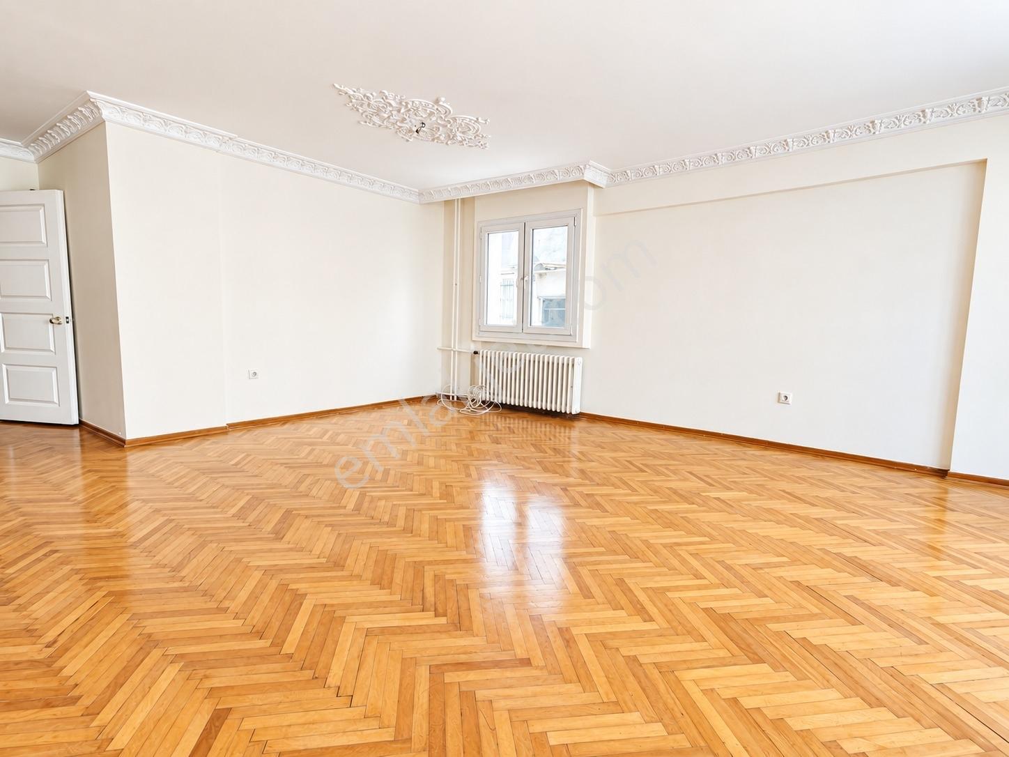 Göztepe Mithatpaşa Caddesinde | 192 M² | 4+1 | Satılık Daire — fotoğraf 3