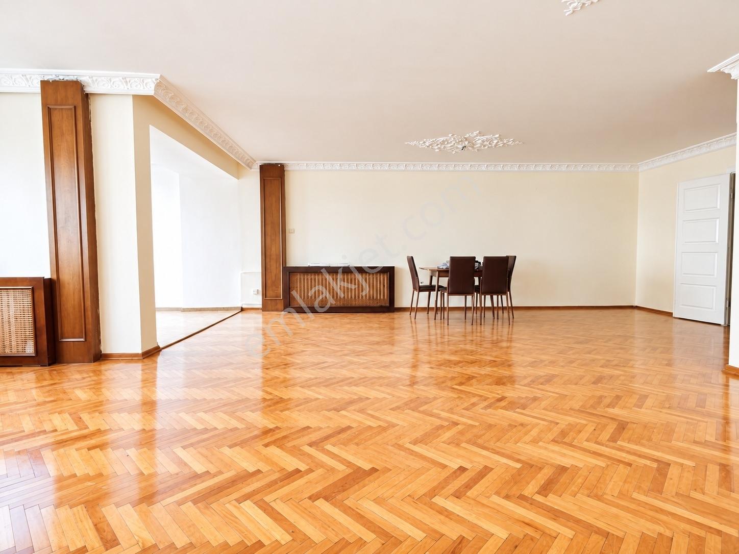 Göztepe Mithatpaşa Caddesinde | 192 M² | 4+1 | Satılık Daire — fotoğraf 6