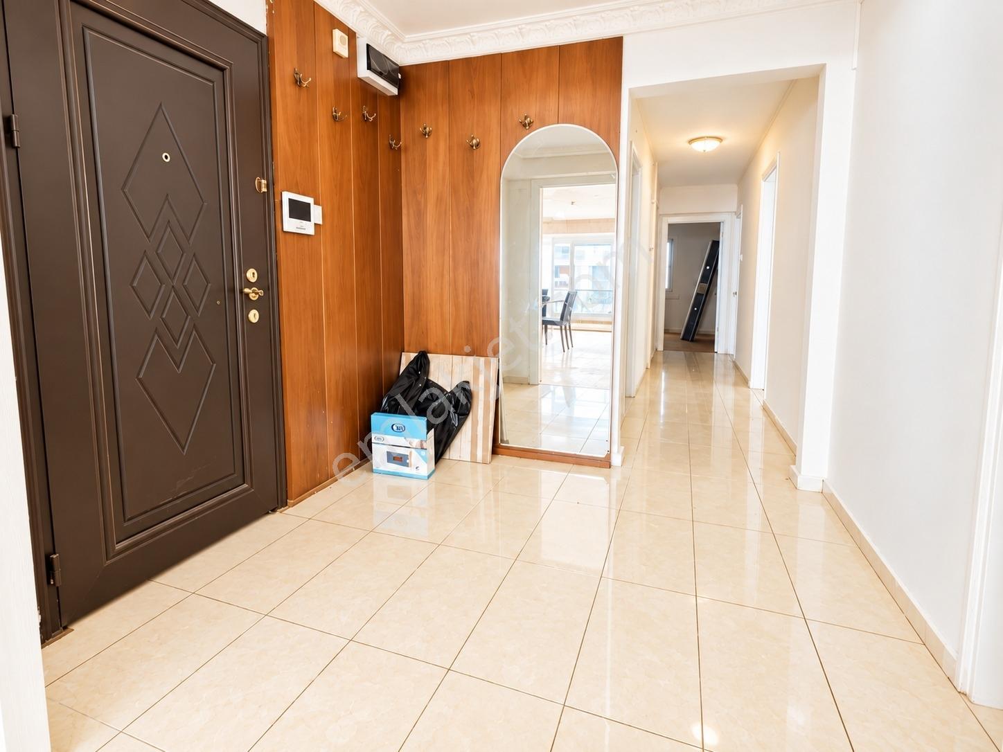Göztepe Mithatpaşa Caddesinde | 192 M² | 4+1 | Satılık Daire — fotoğraf 21