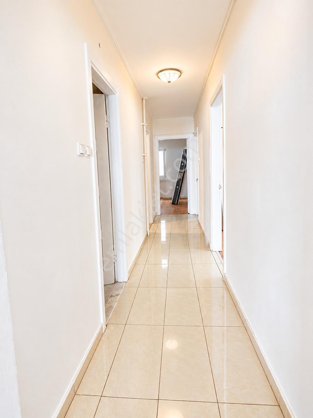 Göztepe Mithatpaşa Caddesinde | 192 M² | 4+1 | Satılık Daire — fotoğraf 22