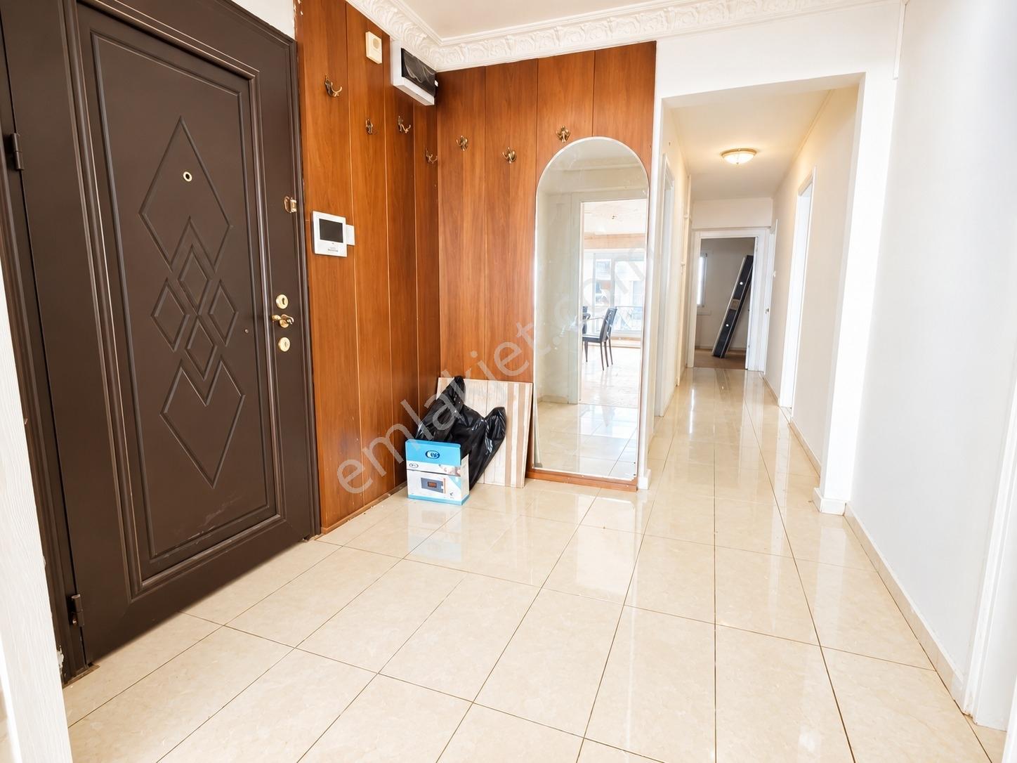 Göztepe Mithatpaşa Caddesinde | 192 M² | 4+1 | Satılık Daire — fotoğraf 23