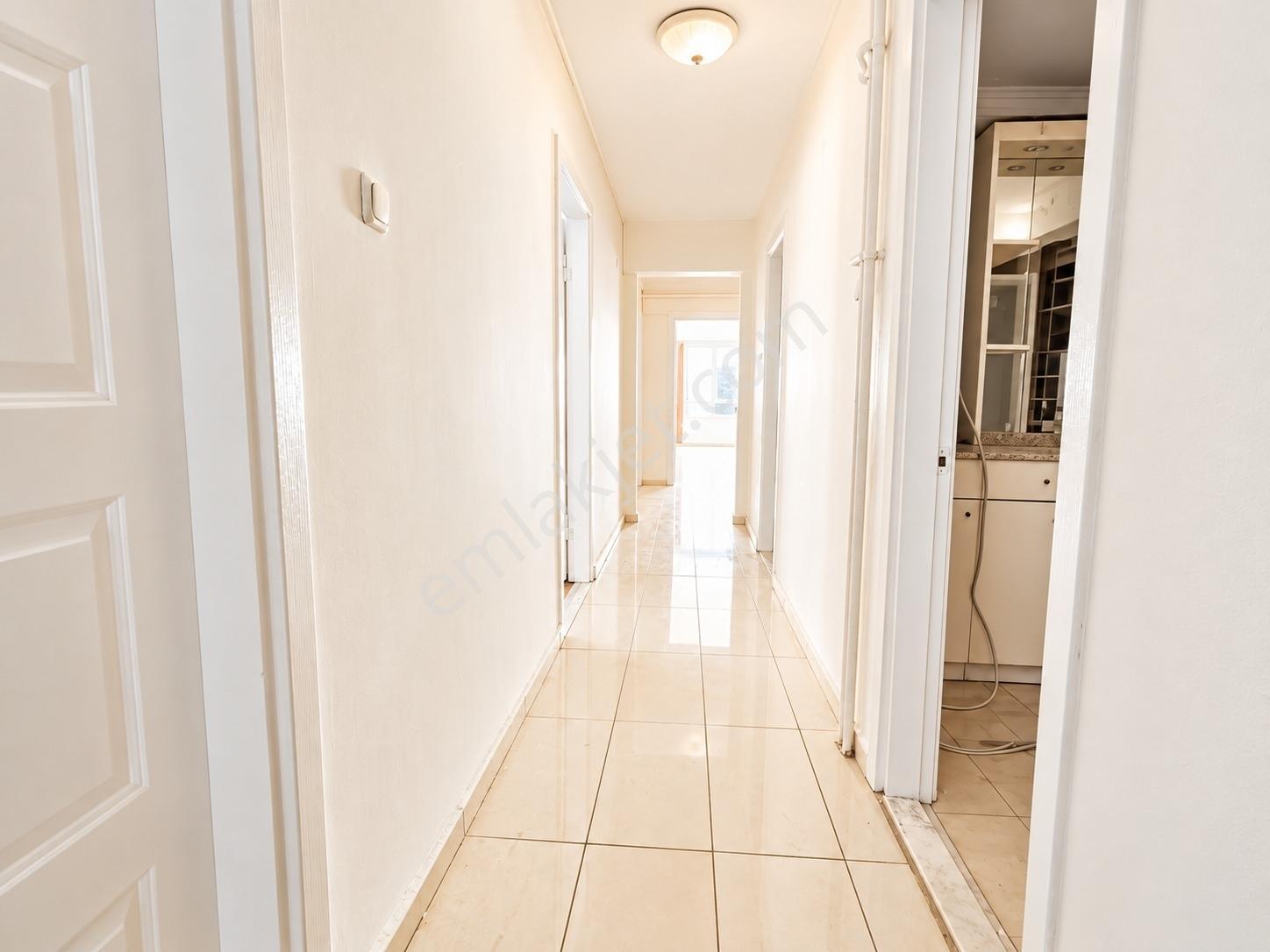 Göztepe Mithatpaşa Caddesinde | 192 M² | 4+1 | Satılık Daire — fotoğraf 24