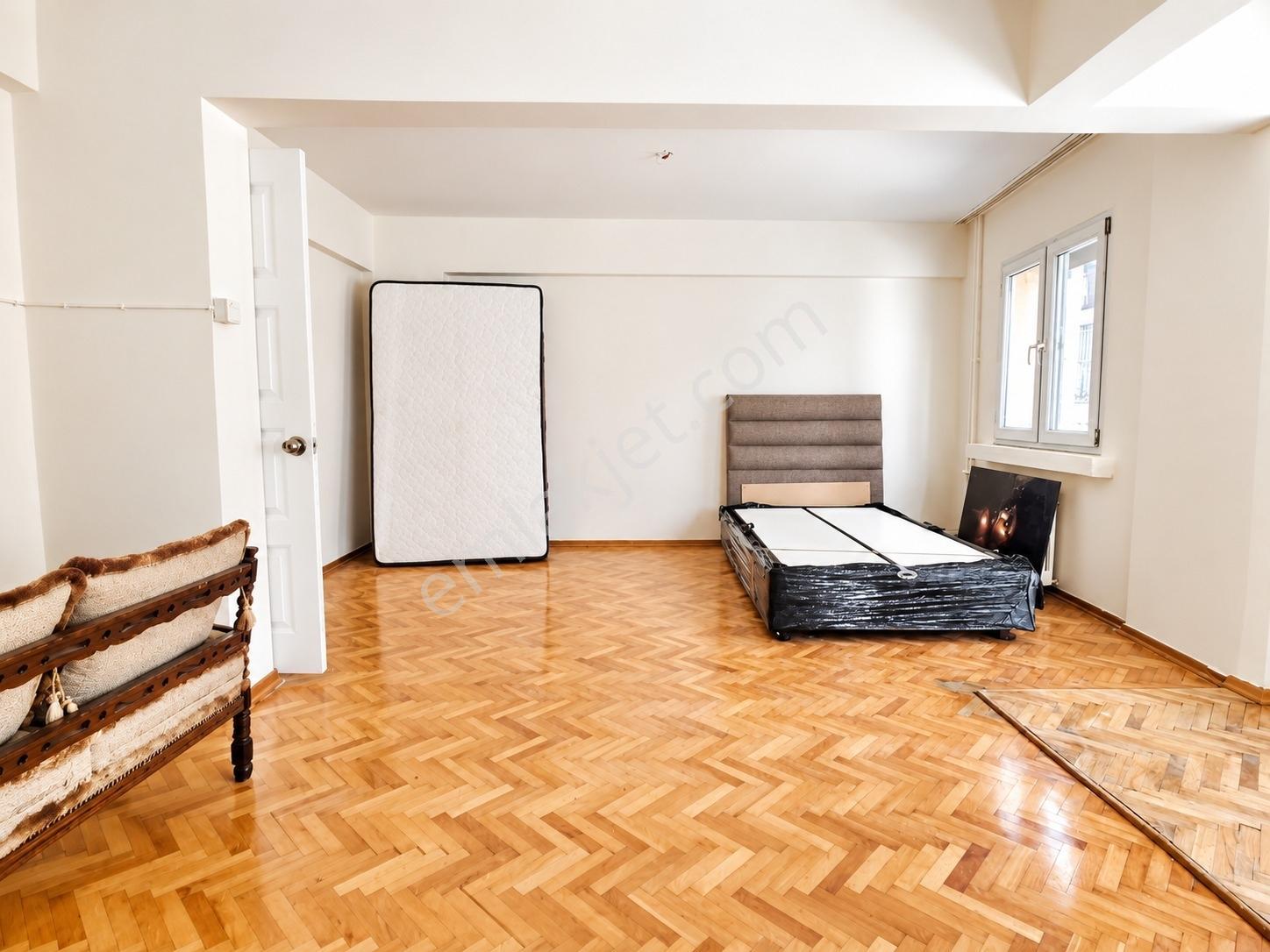 Göztepe Mithatpaşa Caddesinde | 192 M² | 4+1 | Satılık Daire — fotoğraf 27