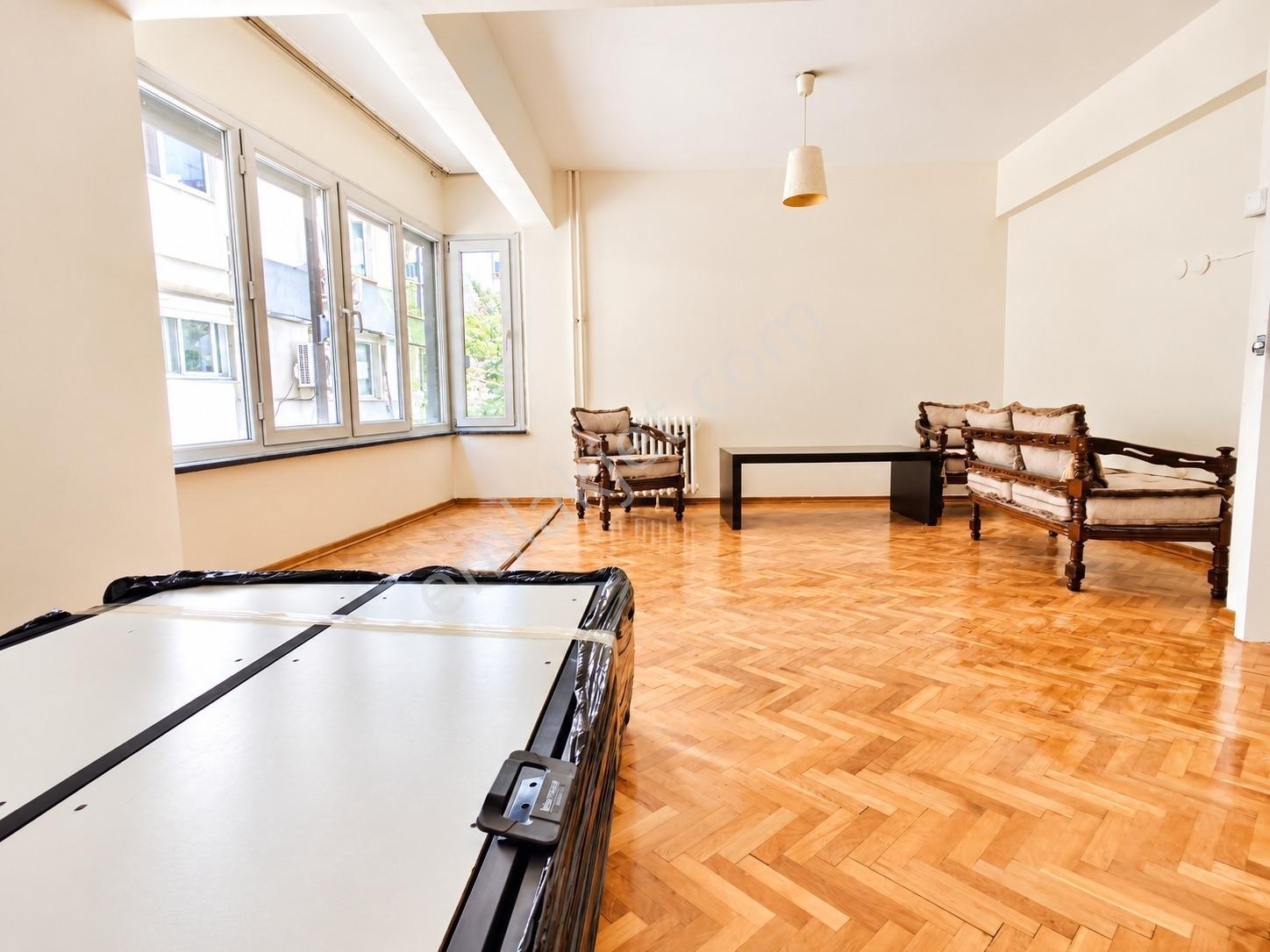 Göztepe Mithatpaşa Caddesinde | 192 M² | 4+1 | Satılık Daire — fotoğraf 33