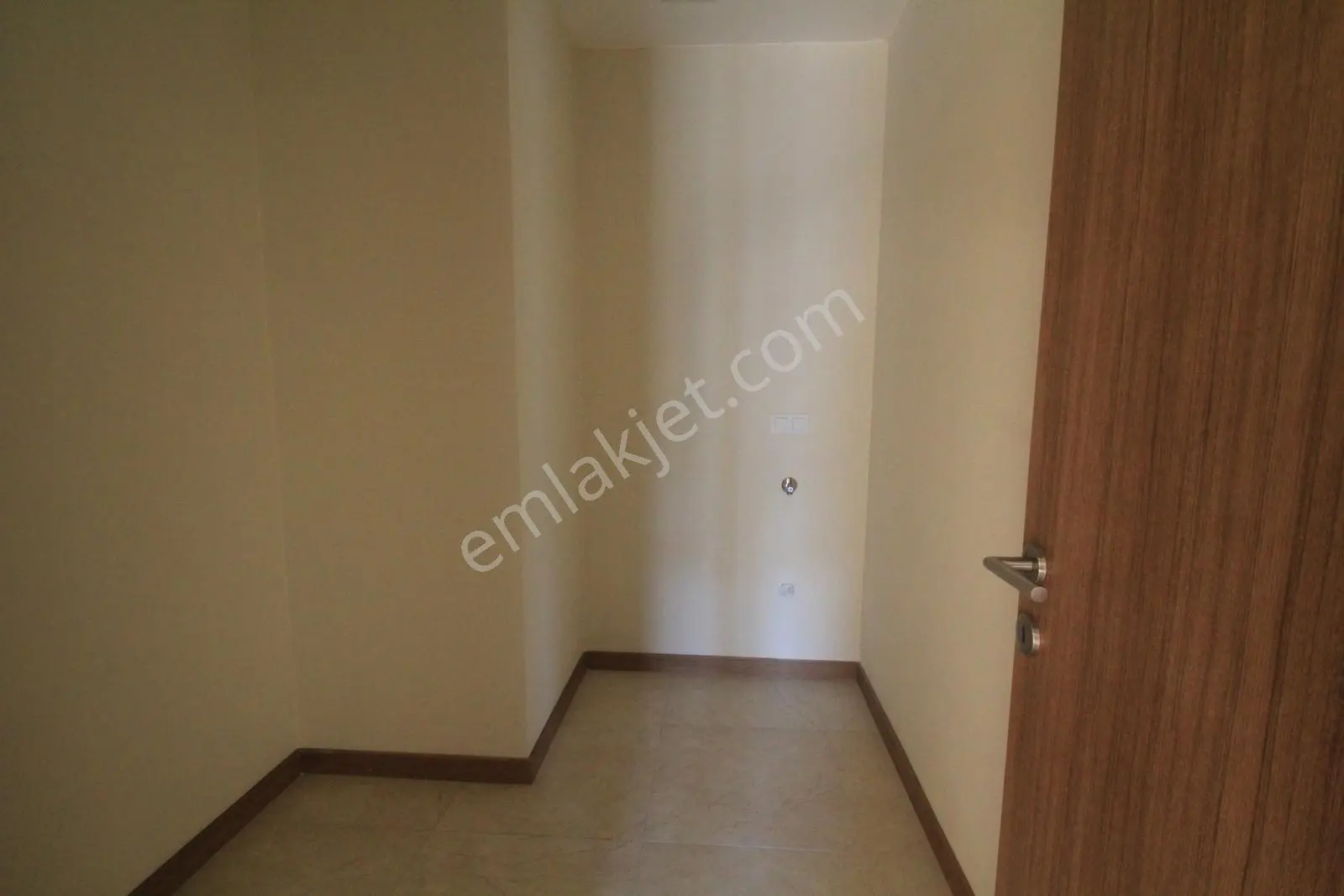 Çiğdem Emlak'tan Locamahalde Hiç Kullanılmamış Satılık 3+1 Daire — fotoğraf 16