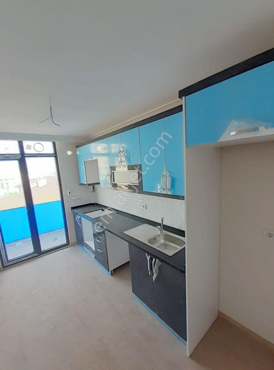 Mertcan'dan Havuzlu Güvenlikli Sitede Ara Kat 2+1 Daire — fotoğraf 4