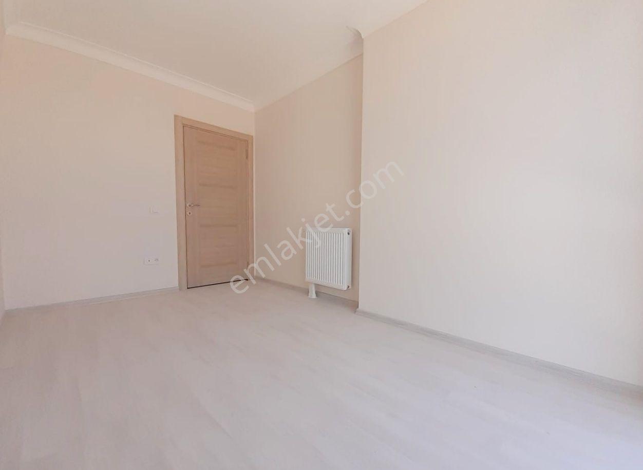 Mertcan'dan Havuzlu Güvenlikli Sitede Ara Kat 2+1 Daire — fotoğraf 13