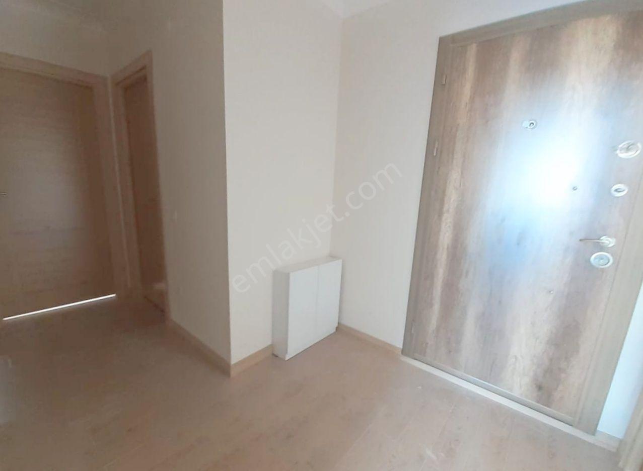 Mertcan'dan Havuzlu Güvenlikli Sitede Ara Kat 2+1 Daire — fotoğraf 17