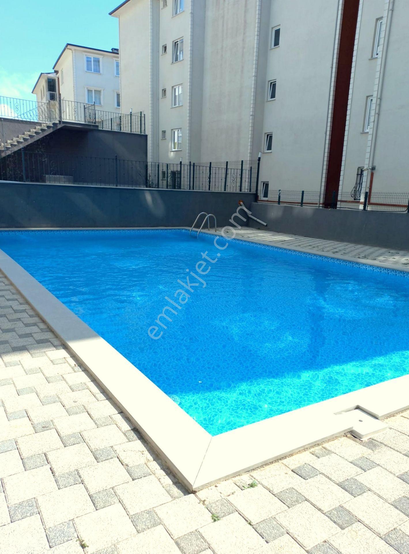 Mertcan'dan Havuzlu Güvenlikli Sitede Ara Kat 2+1 Daire — fotoğraf 21