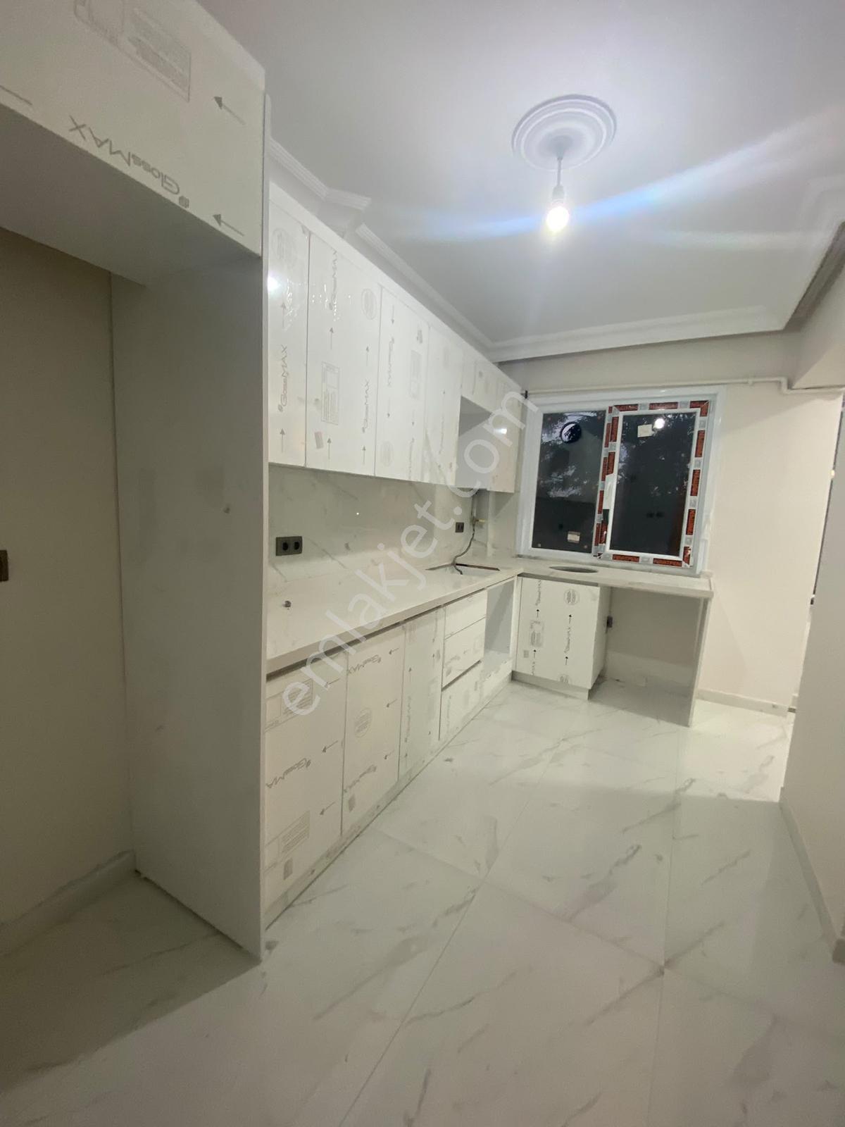 Necip Emlaktan Satılık Arsa Tapulu Komle Yenilenmiş 2+1 Daire