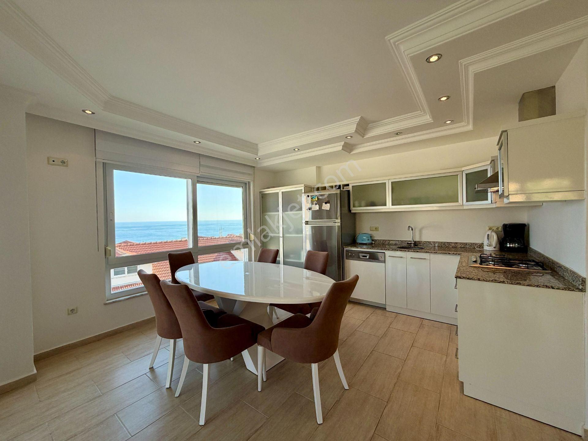 Alanya Kleopatra’da Panoramik Deniz Manzaralı Full Eşyalı 3+1 Penthouse — fotoğraf 3