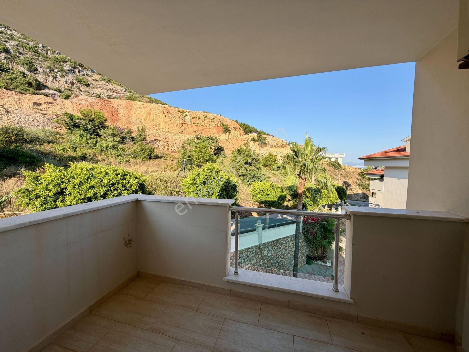 Alanya Kleopatra’da Panoramik Deniz Manzaralı Full Eşyalı 3+1 Penthouse — fotoğraf 11