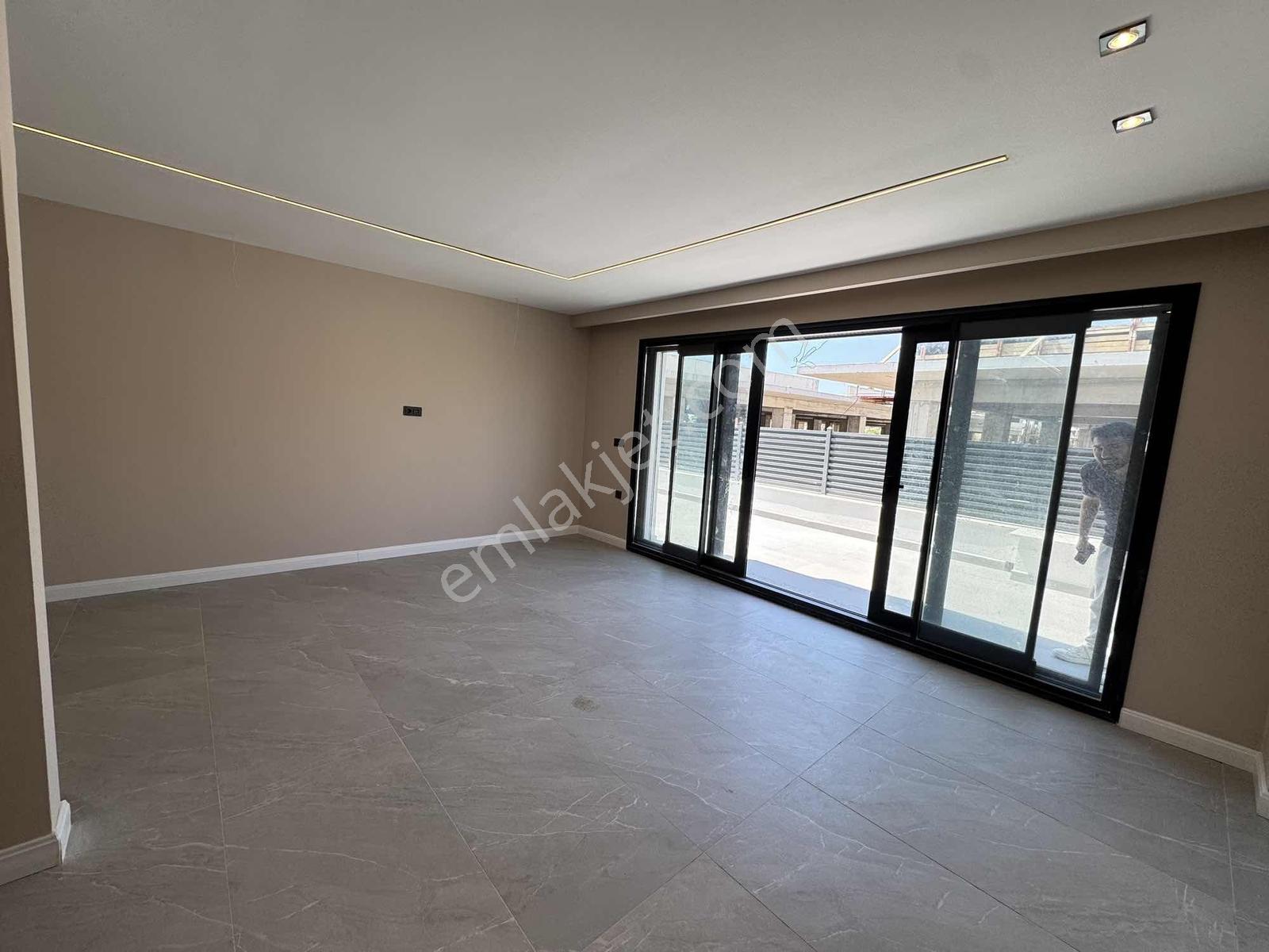Views Emlak'tan Kuşadasında Müstakil Hamam Sauna Havuzlu Villa — fotoğraf 7