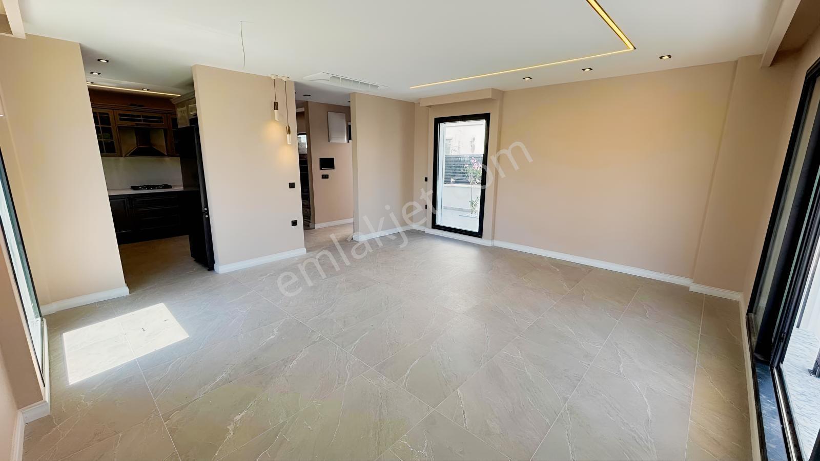 Views Emlak'tan Kuşadasında Müstakil Hamam Sauna Havuzlu Villa — fotoğraf 19