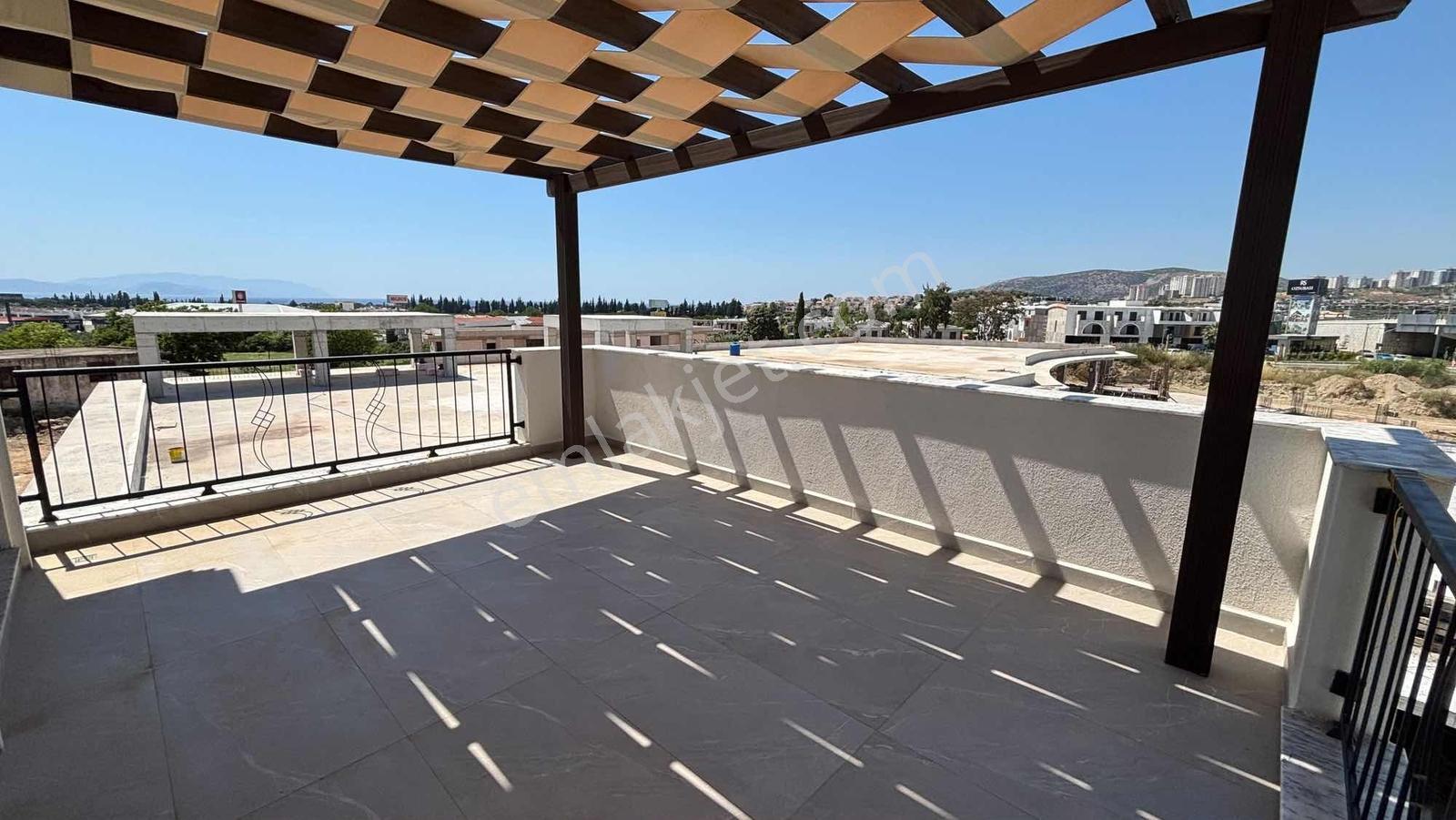 Views Emlak'tan Kuşadasında Müstakil Hamam Sauna Havuzlu Villa — fotoğraf 22