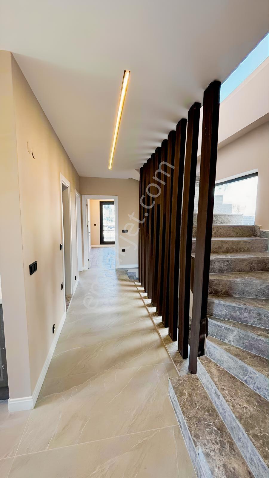 Views Emlak'tan Kuşadasında Müstakil Hamam Sauna Havuzlu Villa — fotoğraf 24