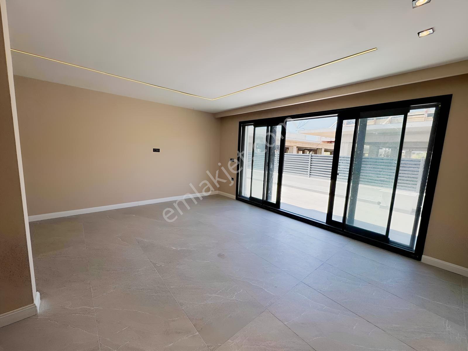 Views Emlak'tan Kuşadasında Müstakil Hamam Sauna Havuzlu Villa — fotoğraf 27