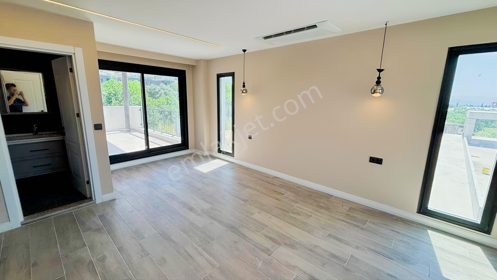 Views Emlak'tan Kuşadasında Müstakil Hamam Sauna Havuzlu Villa — fotoğraf 35