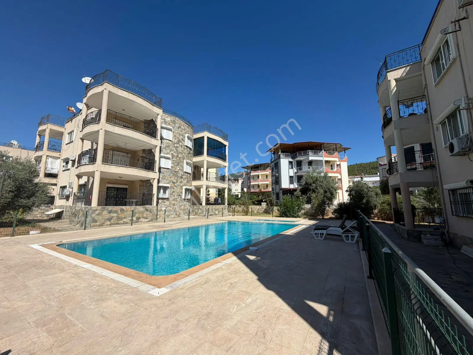 Merkezi Konumlu , Havuzlu Site İçi ,bahçe Kat 3+1 Daire
