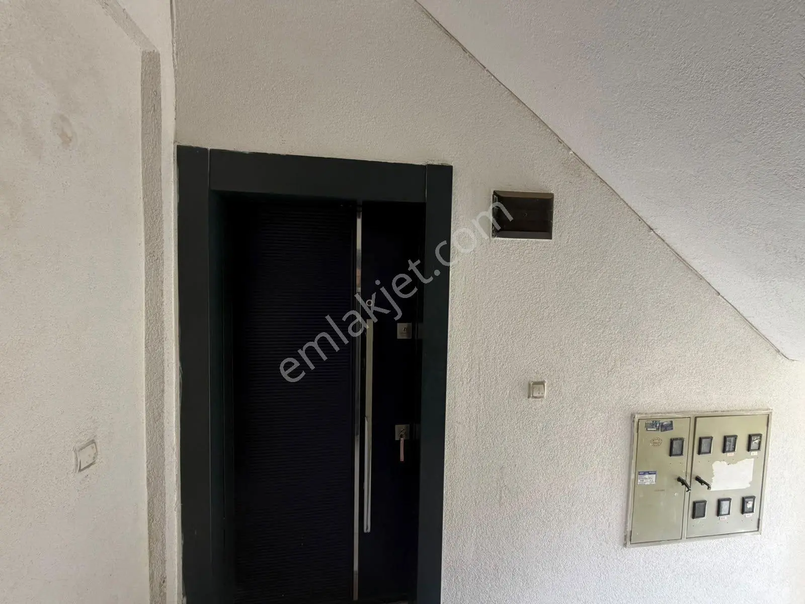 Merkezi Konumlu , Havuzlu Site İçi ,bahçe Kat 3+1 Daire — fotoğraf 5
