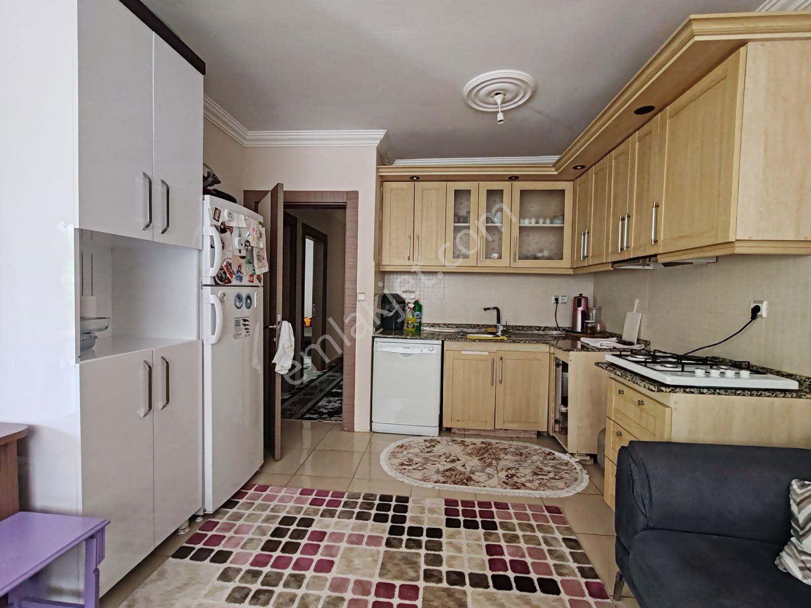 Merkezi Konumlu , Havuzlu Site İçi ,bahçe Kat 3+1 Daire — fotoğraf 14
