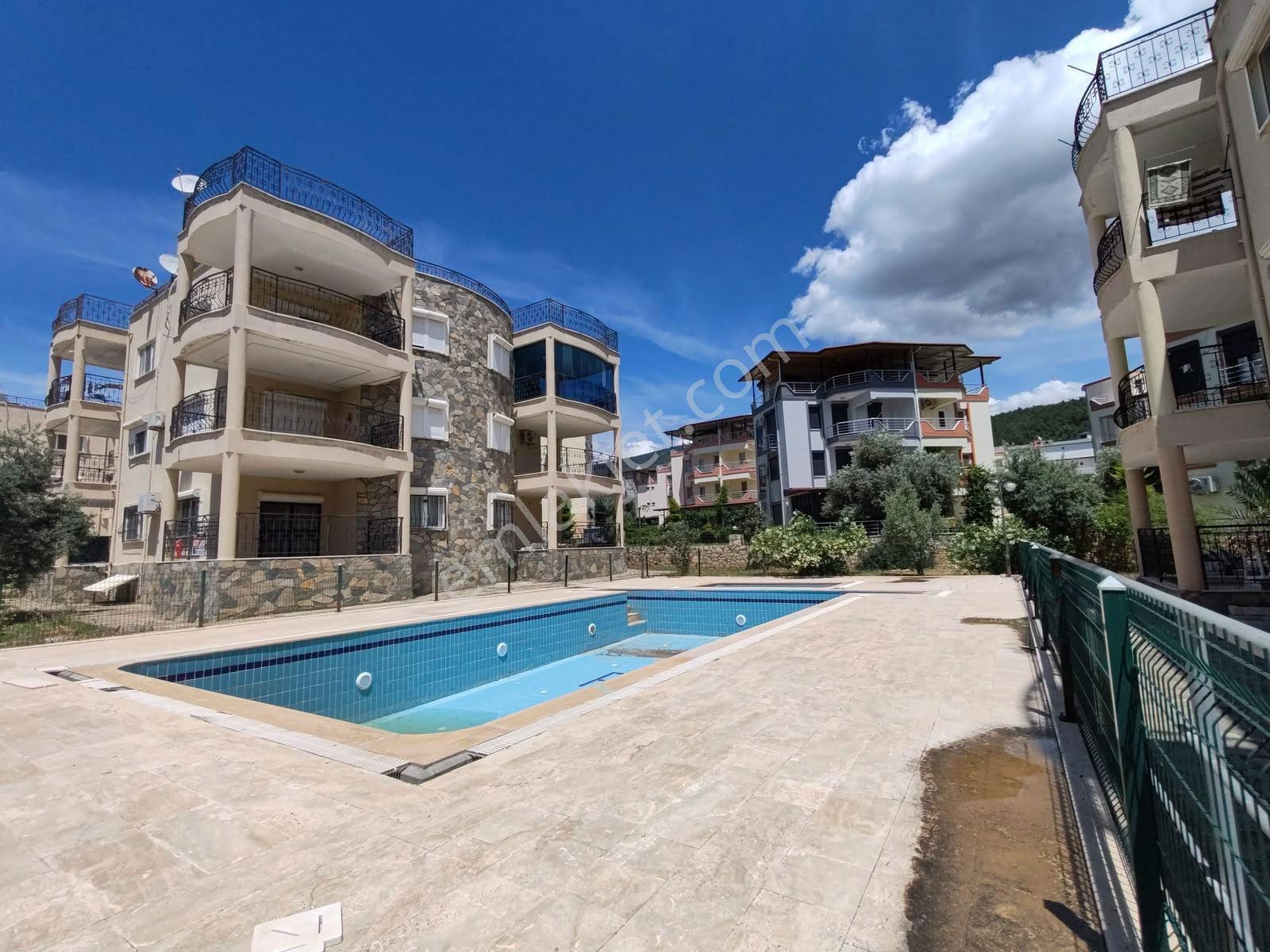 Merkezi Konumlu , Havuzlu Site İçi ,bahçe Kat 3+1 Daire — fotoğraf 22