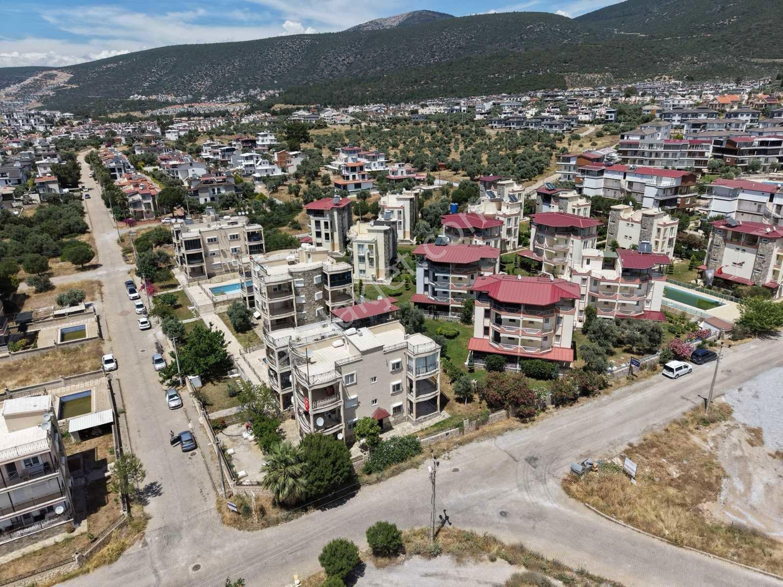 Merkezi Konumlu , Havuzlu Site İçi ,bahçe Kat 3+1 Daire — fotoğraf 24