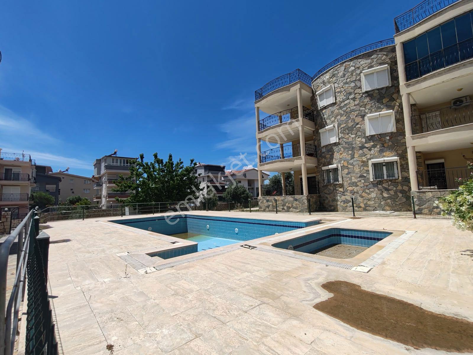 Merkezi Konumlu , Havuzlu Site İçi ,bahçe Kat 3+1 Daire — fotoğraf 29
