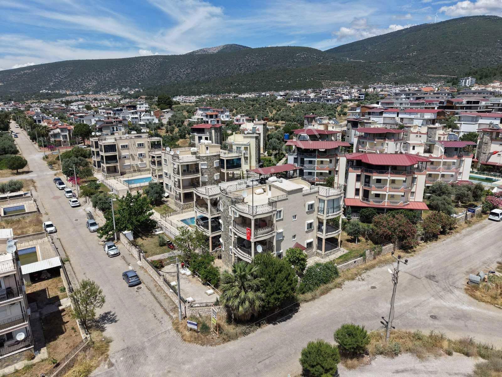 Merkezi Konumlu , Havuzlu Site İçi ,bahçe Kat 3+1 Daire — fotoğraf 32