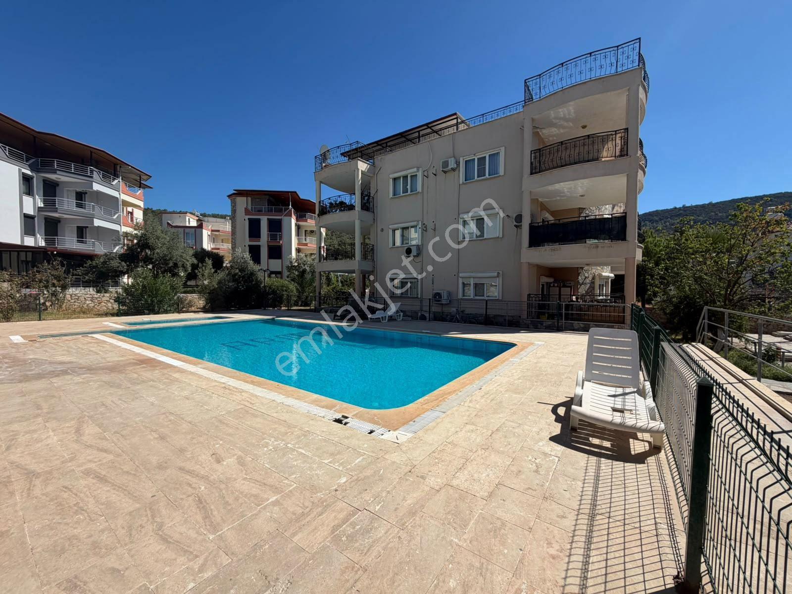 Merkezi Konumlu , Havuzlu Site İçi ,bahçe Kat 3+1 Daire — fotoğraf 33