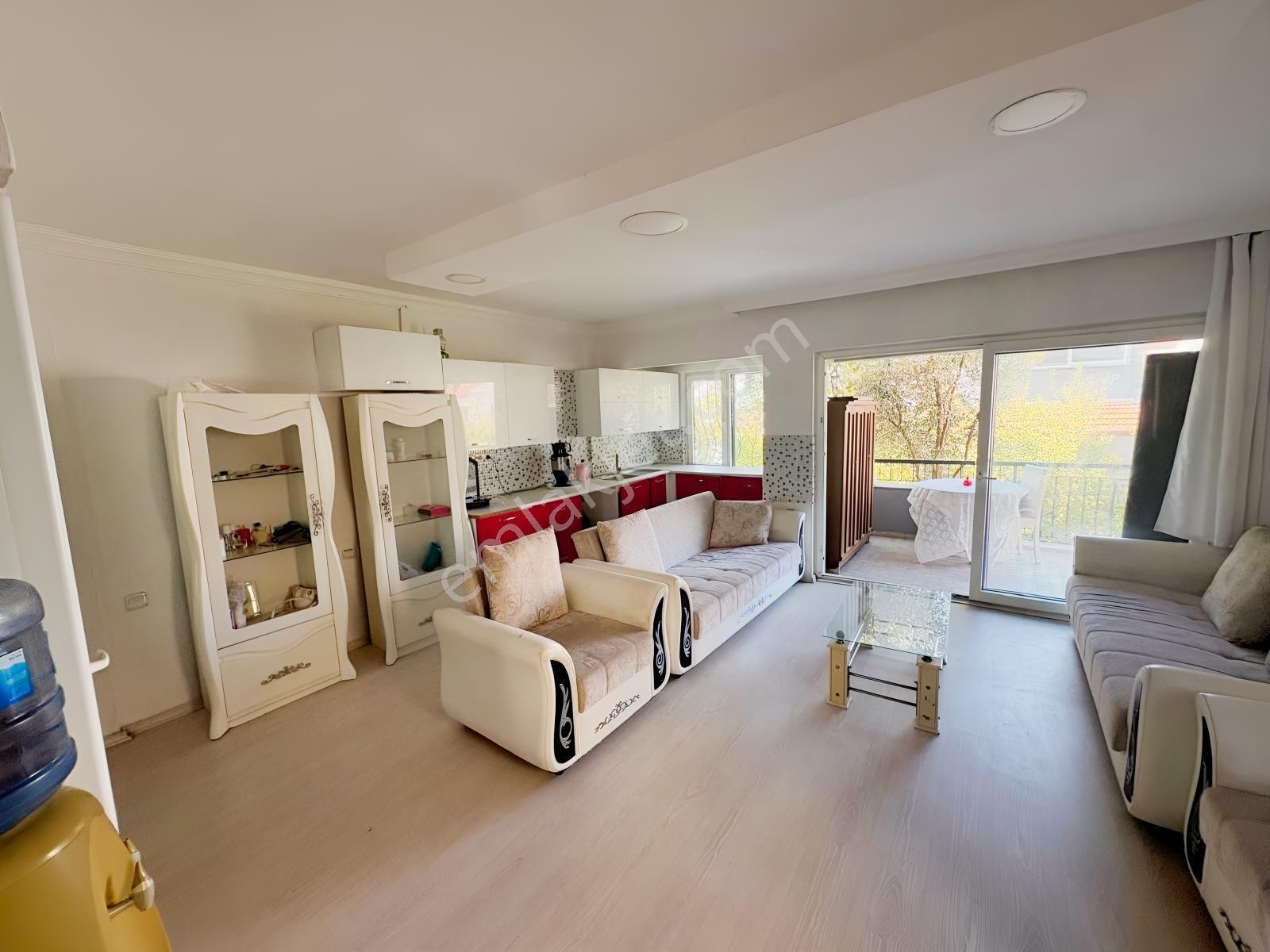Kuşadası Merkezde Marinaya 2 Dakika | 8+1, 4 Katlı Bahçeli Villa — fotoğraf 2