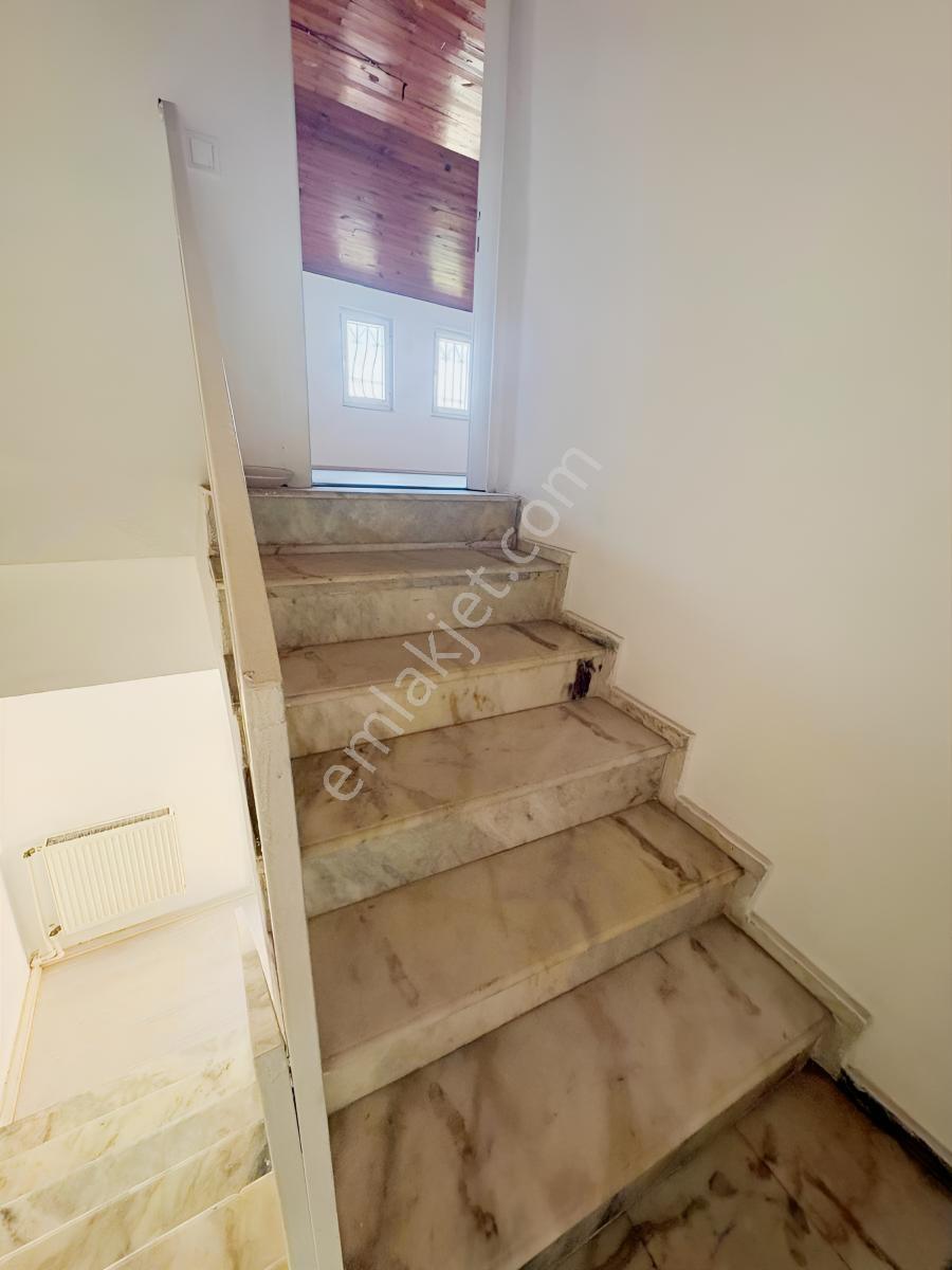 Kuşadası Merkezde Marinaya 2 Dakika | 8+1, 4 Katlı Bahçeli Villa — fotoğraf 22