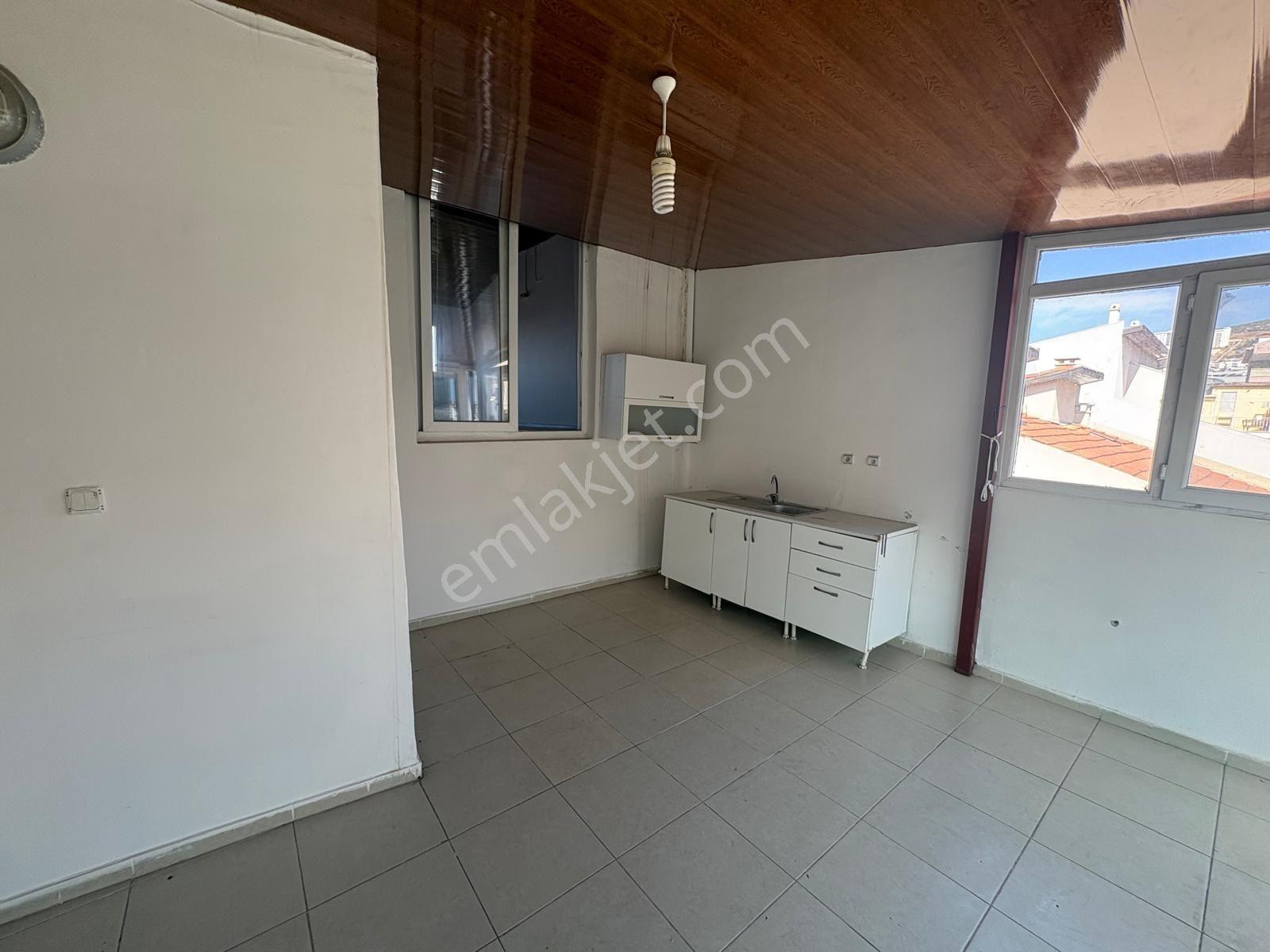 Kuşadası Merkezde Marinaya 2 Dakika | 8+1, 4 Katlı Bahçeli Villa — fotoğraf 32