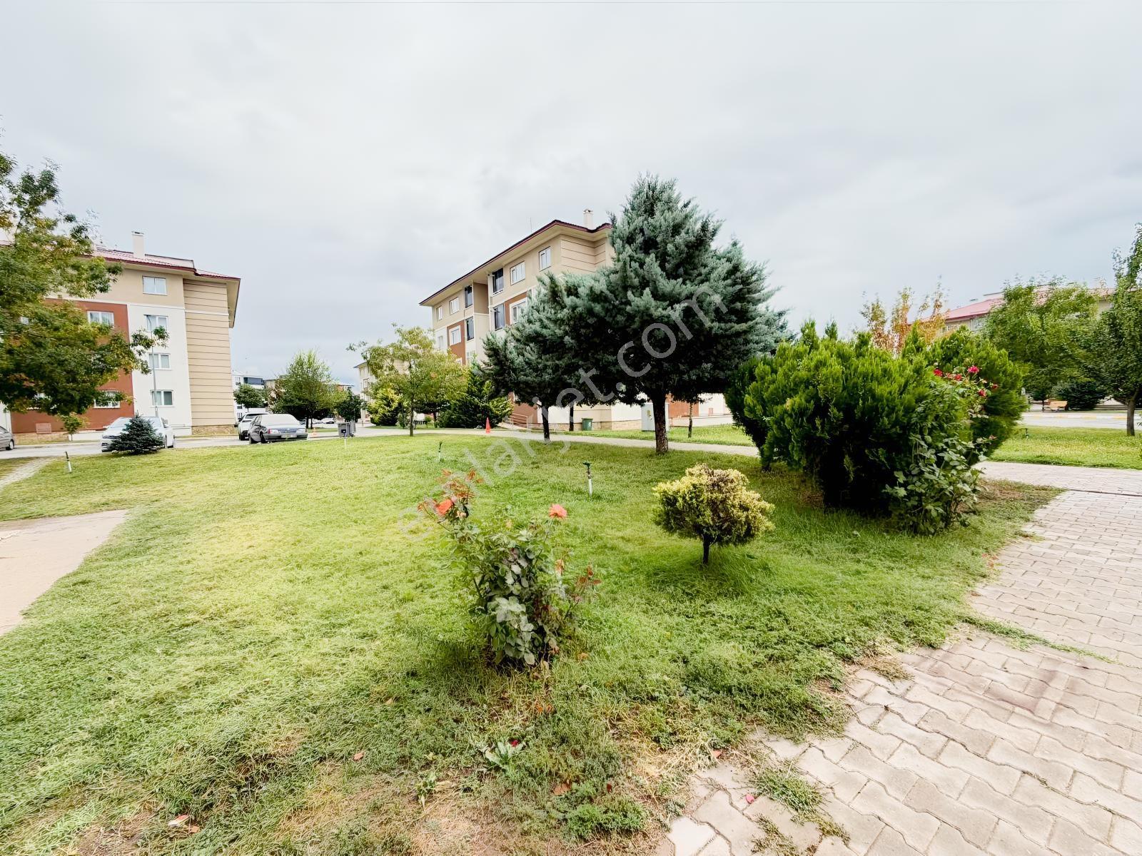 Remax Dem'den Taksim Toki Konutlarında Satılık 3+1 Daire — fotoğraf 2