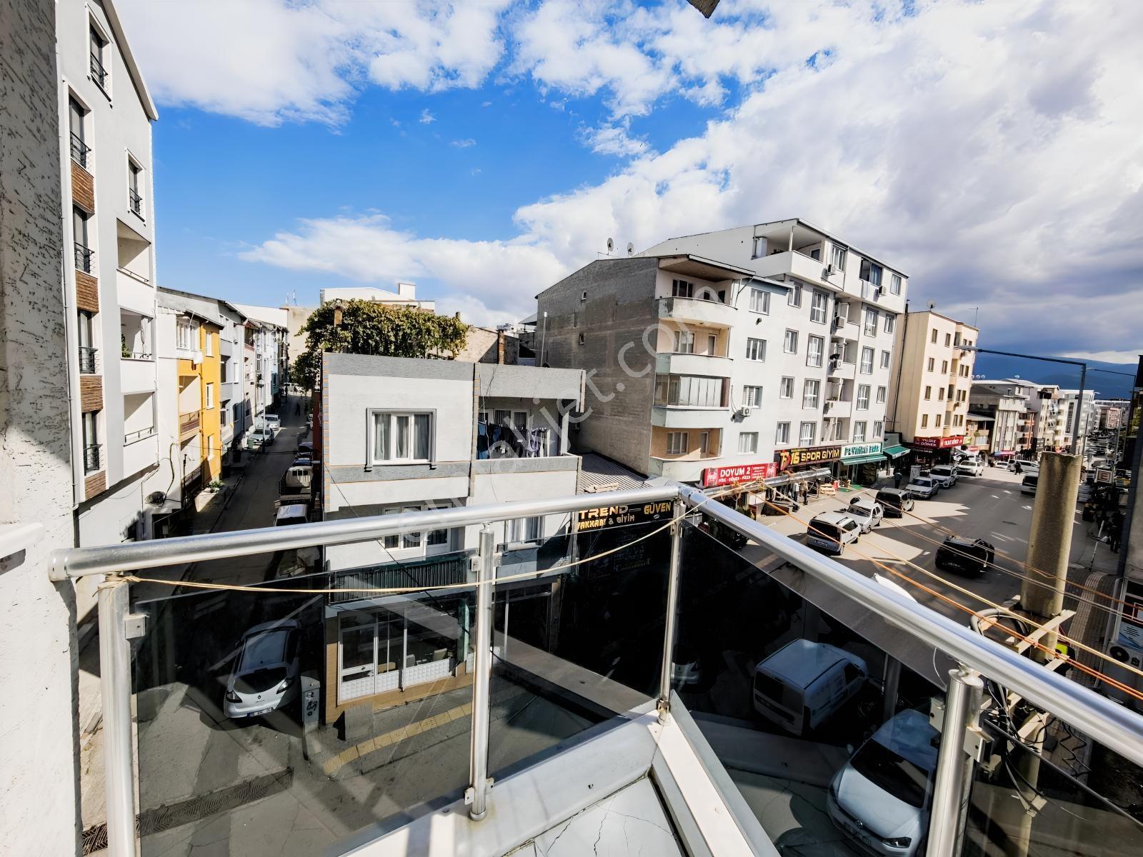 Kayalarda Emekte 2+1 Caddeüstu Arakat Asansörlü Daire — fotoğraf 6