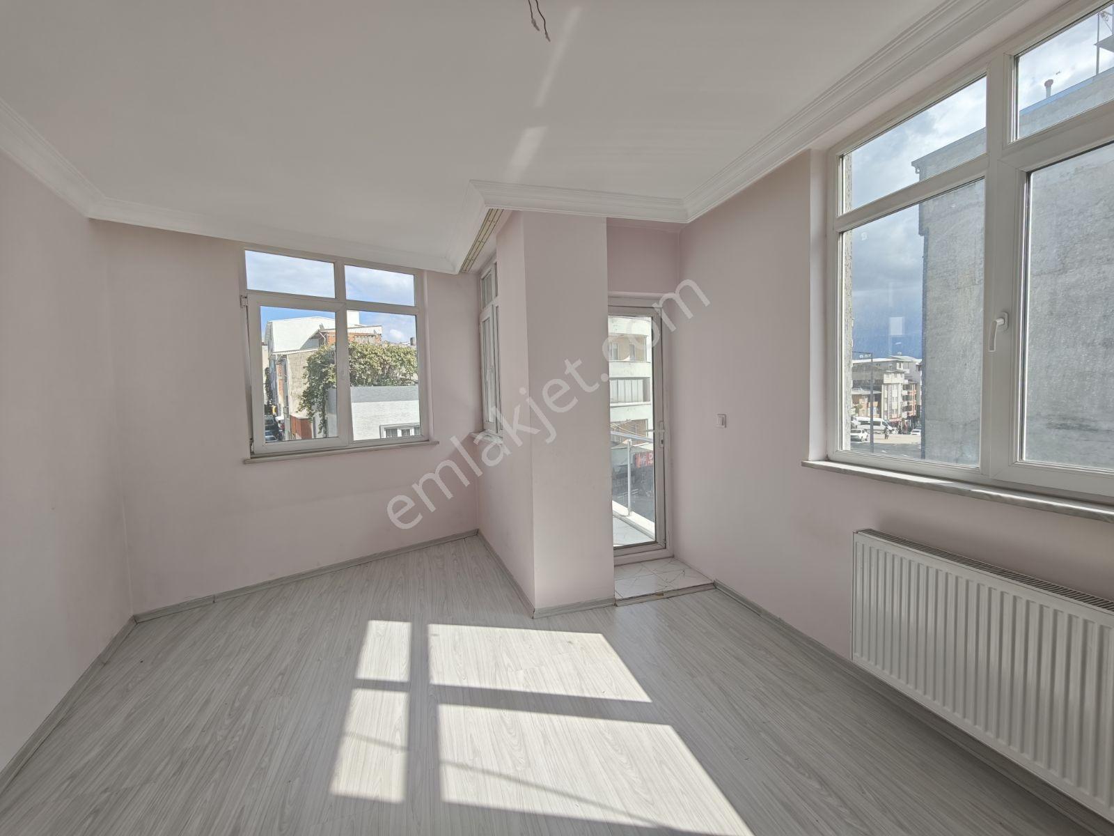 Kayalarda Emekte 2+1 Caddeüstu Arakat Asansörlü Daire — fotoğraf 7