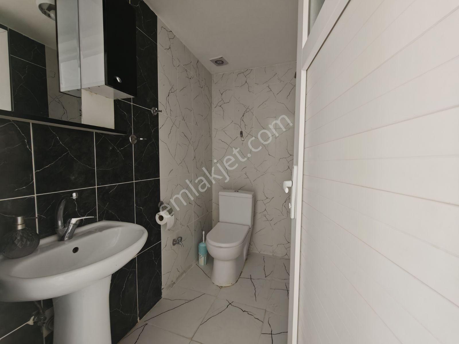 Kayalarda Emekte 2+1 Caddeüstu Arakat Asansörlü Daire — fotoğraf 10