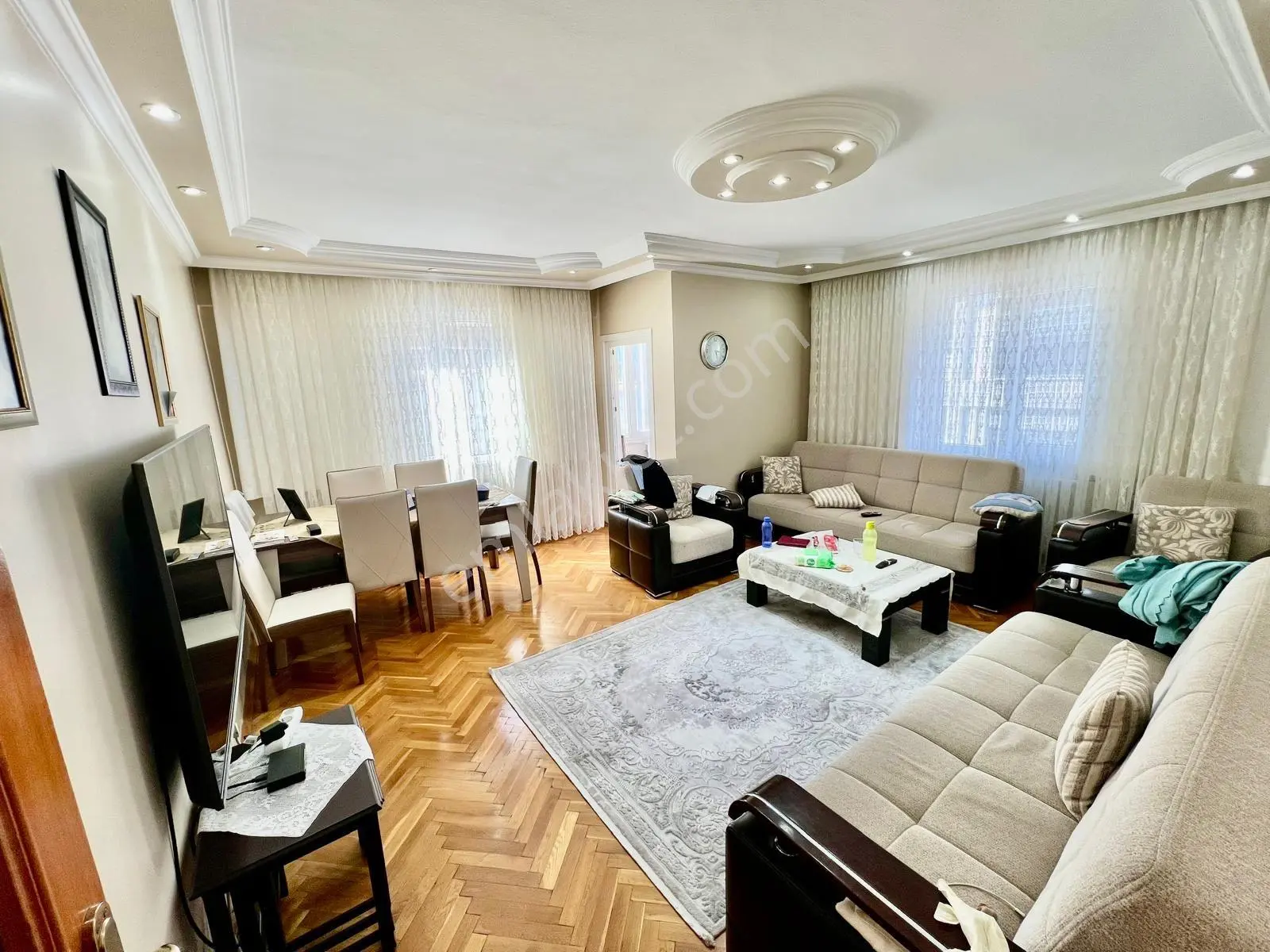 Seba'dan Kemalpaşa Mh 3+1 140m2 Masrafsız Çift Balkonlu 3.katt..
