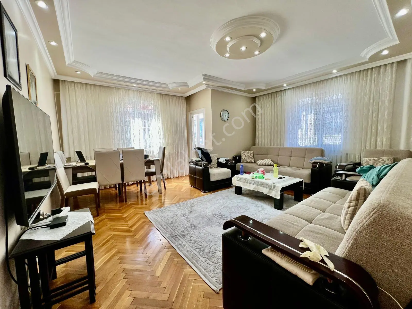 Seba'dan Kemalpaşa Mh 3+1 140m2 Masrafsız Çift Balkonlu 3.katt.. — fotoğraf 2