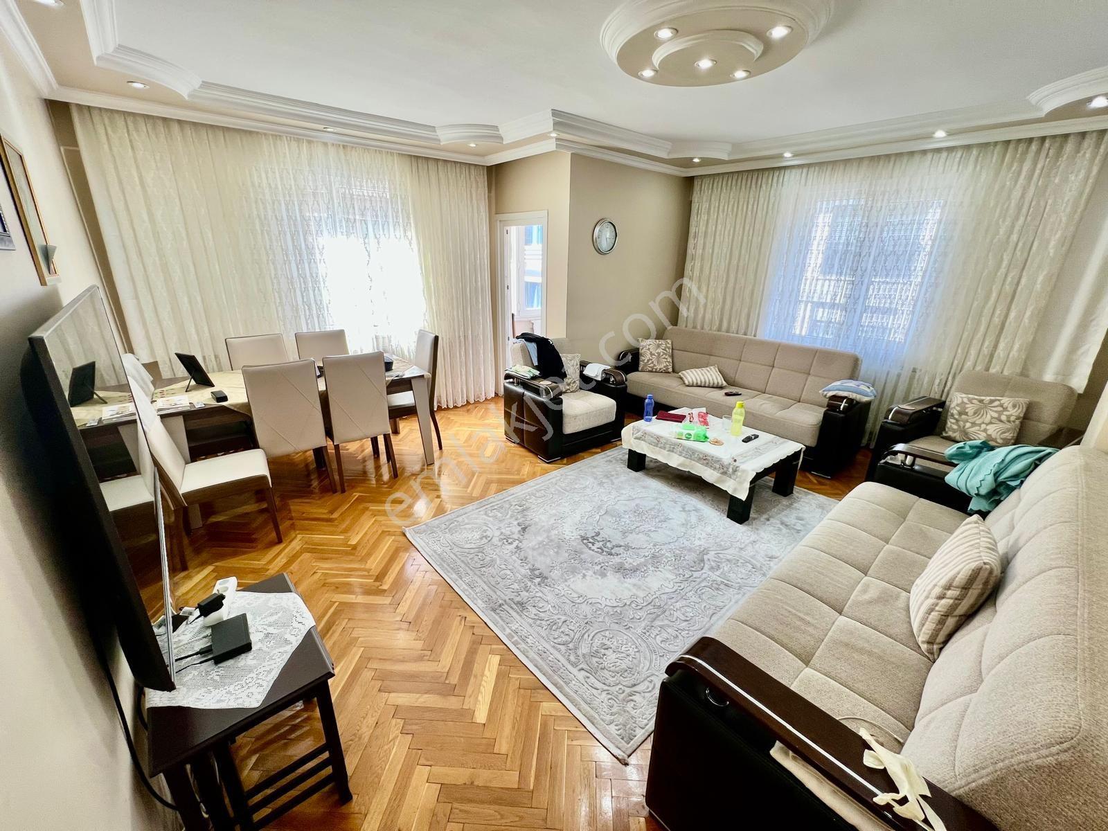 Seba'dan Kemalpaşa Mh 3+1 140m2 Masrafsız Çift Balkonlu 3.katt.. — fotoğraf 7