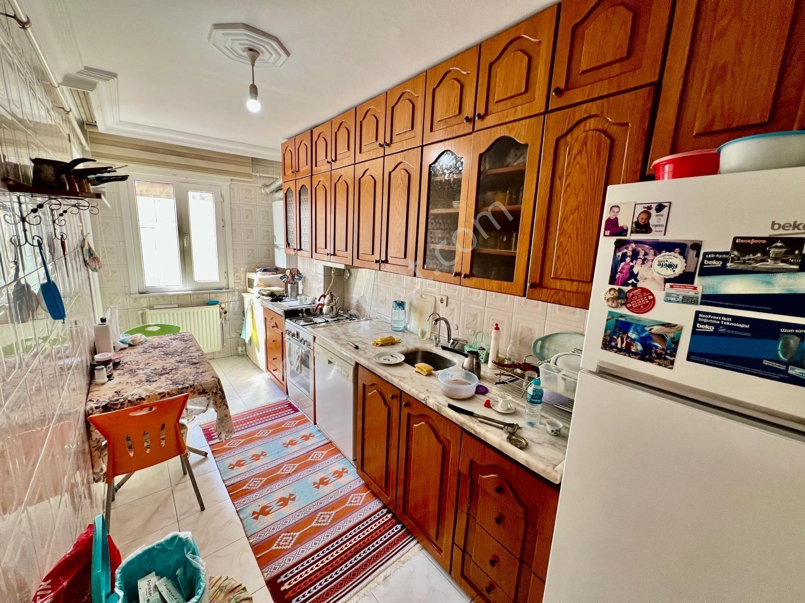 Seba'dan Kemalpaşa Mh 3+1 140m2 Masrafsız Çift Balkonlu 3.katt.. — fotoğraf 13