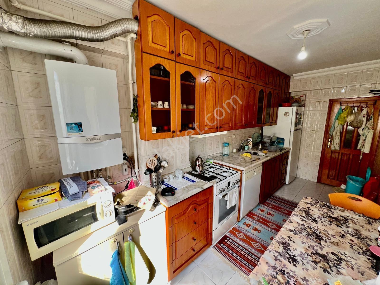 Seba'dan Kemalpaşa Mh 3+1 140m2 Masrafsız Çift Balkonlu 3.katt.. — fotoğraf 15