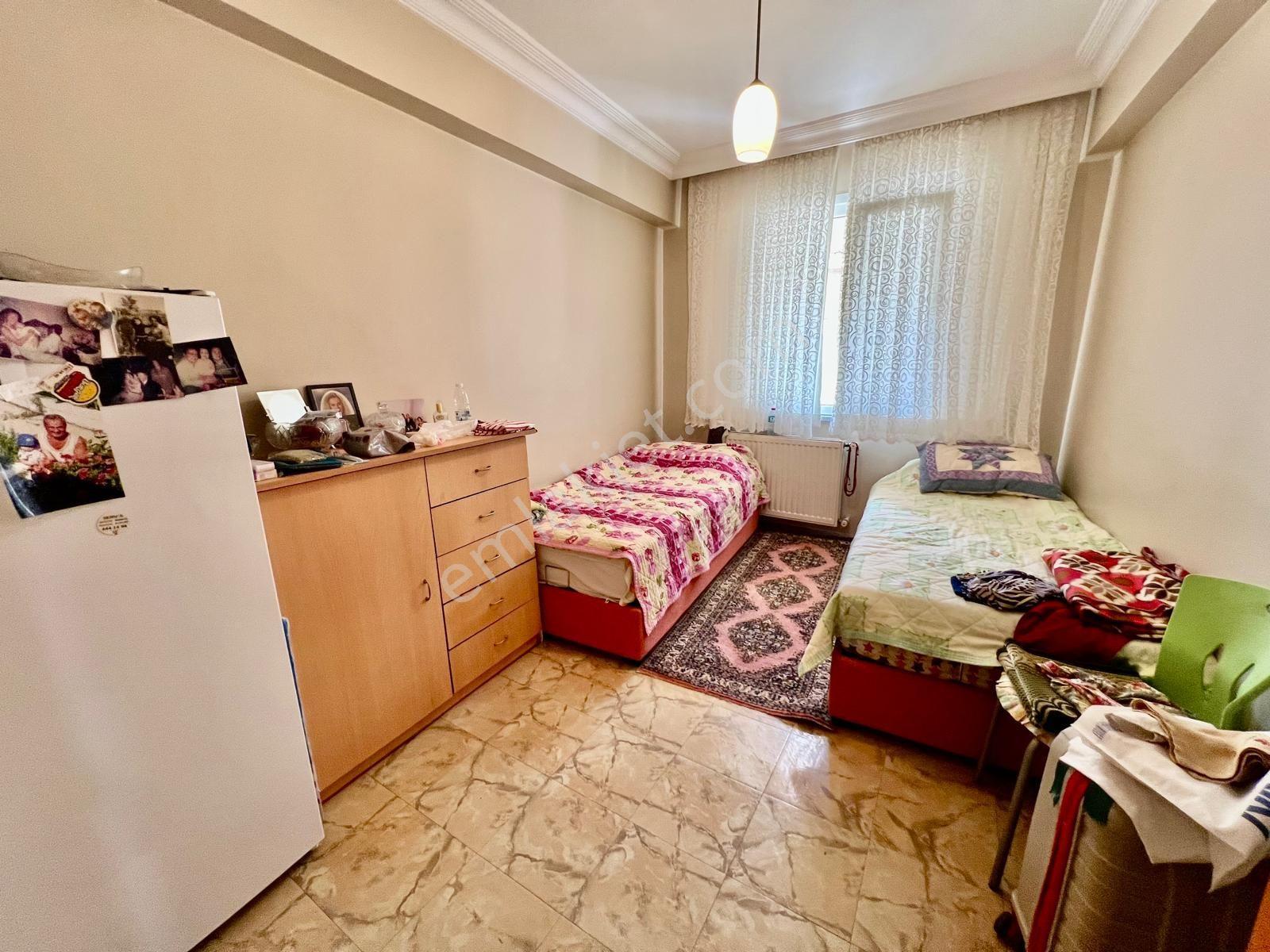 Seba'dan Kemalpaşa Mh 3+1 140m2 Masrafsız Çift Balkonlu 3.katt.. — fotoğraf 19