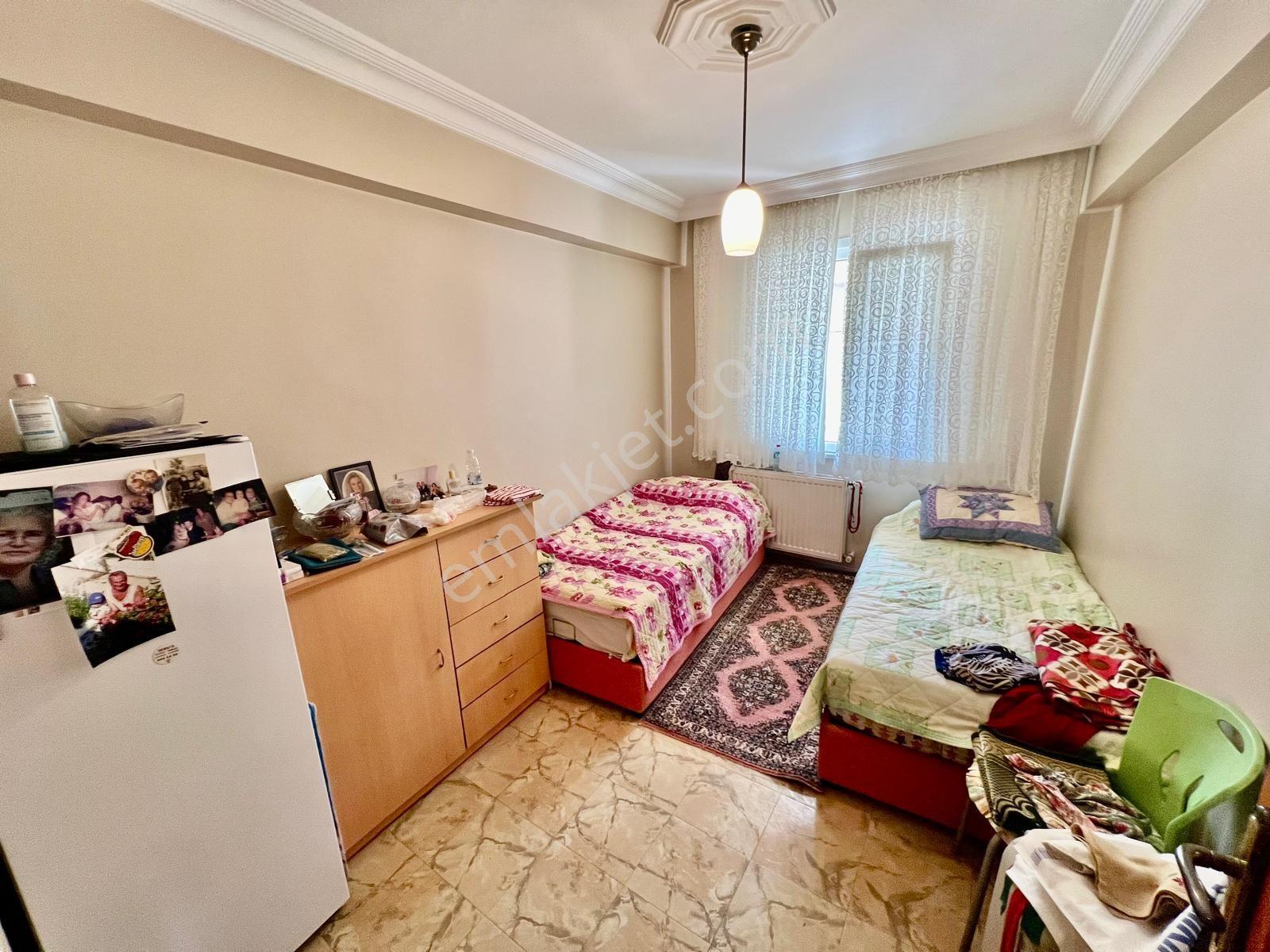 Seba'dan Kemalpaşa Mh 3+1 140m2 Masrafsız Çift Balkonlu 3.katt.. — fotoğraf 20